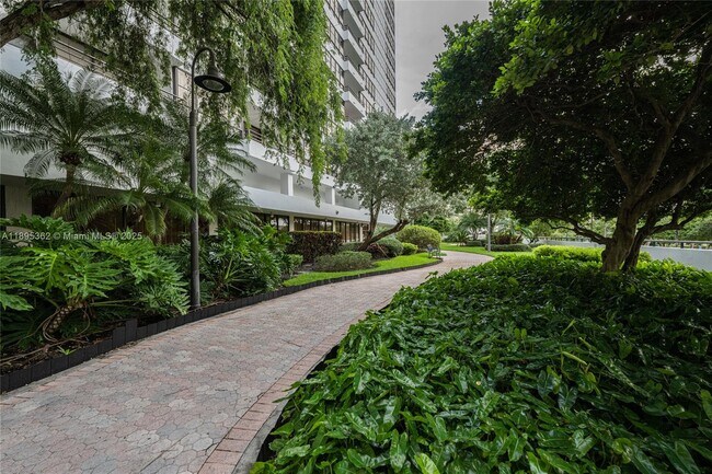 Building Photo - 600 Three Islands Boulevard