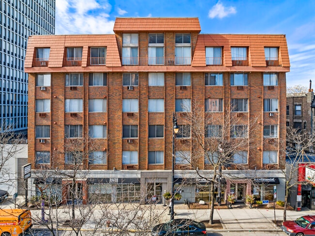 Building Photo - 2424 N.Clark