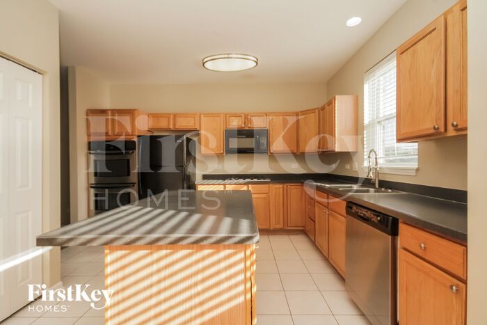 Building Photo - 77 Henson Ct