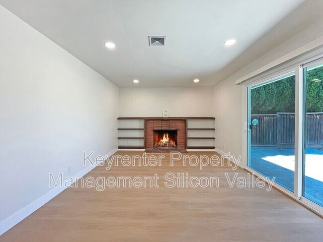 Building Photo - 5835 Halleck Dr