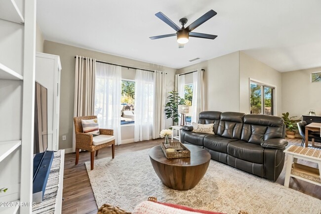 Building Photo - 15996 W Mesquite Ct