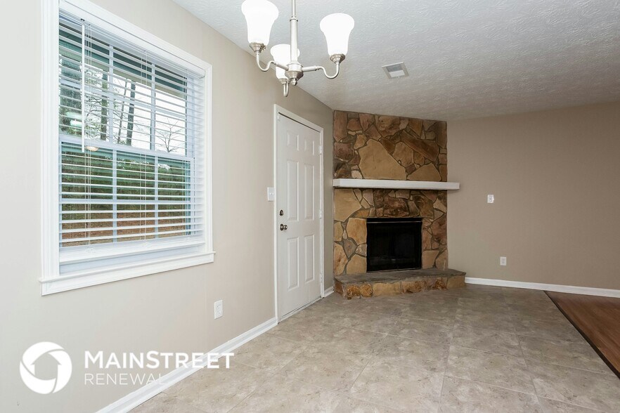 Building Photo - 5845 Bearing Way