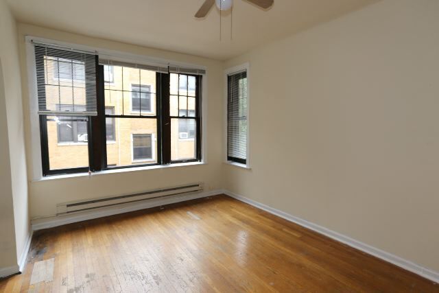 Building Photo - 714 W Barry Ave