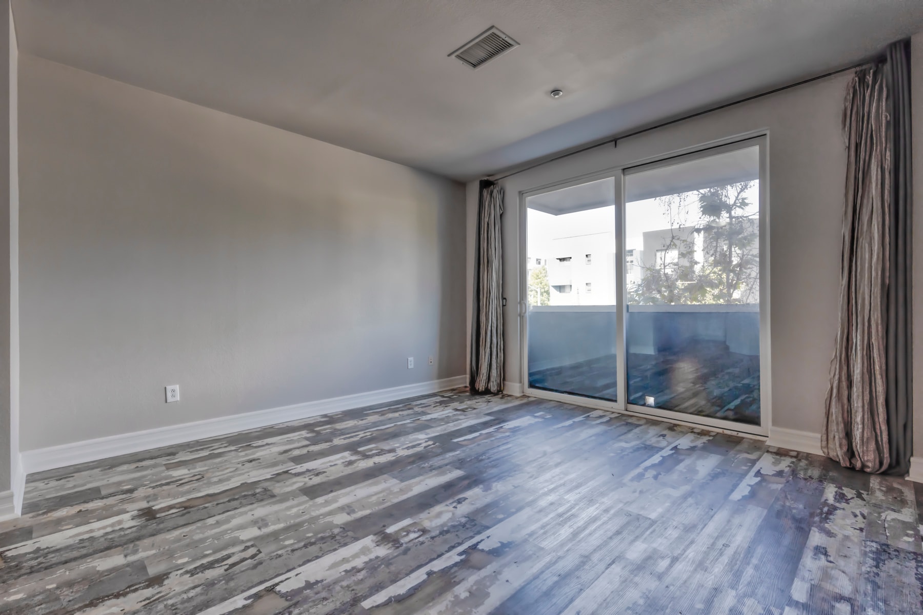 Building Photo - 550 Park Blvd