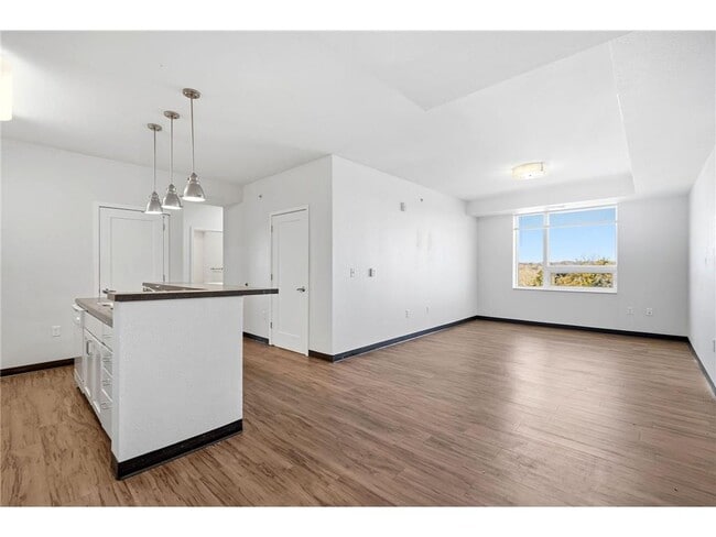 Building Photo - 2318 Jefferson St NE