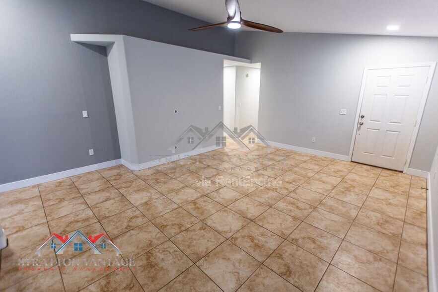 Building Photo - 721 S Williams Pl