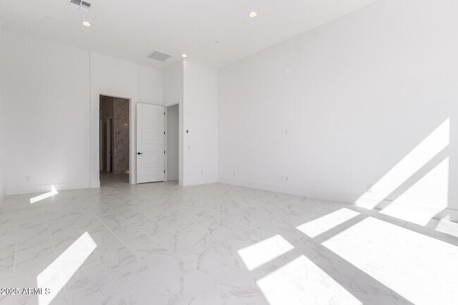 Building Photo - 12469 N 93rd Way