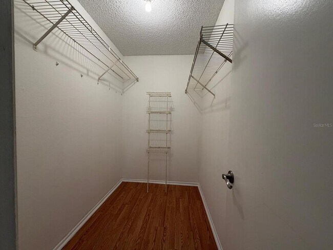 Building Photo - 8643 Mallard Reserve Dr