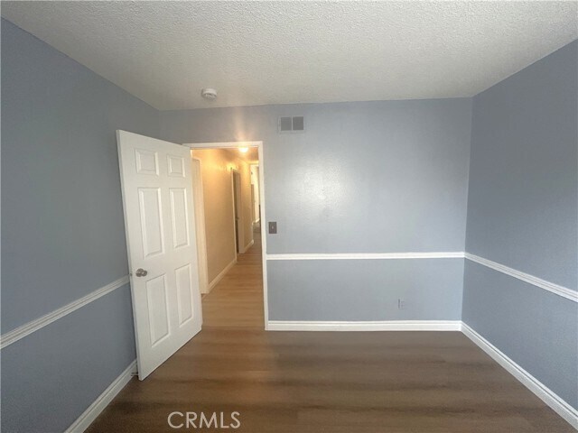 Building Photo - 2320 Songbird Ln