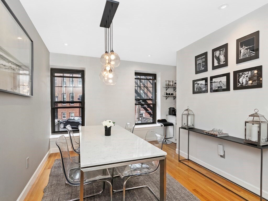 Building Photo - 15 Medford St