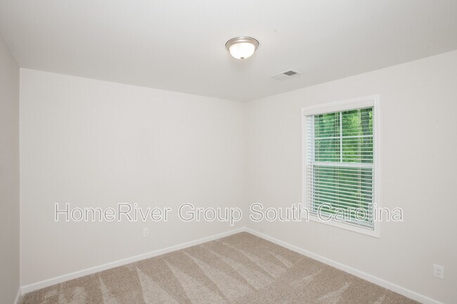 Building Photo - 351 Niblick Dr