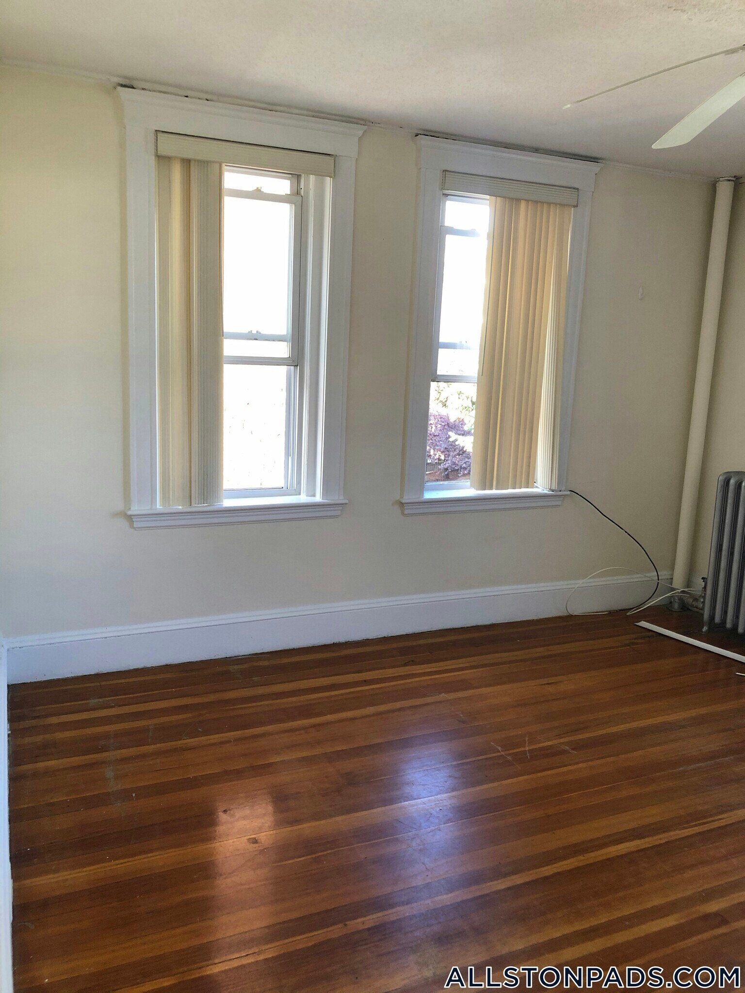 Building Photo - 15 Barrows St