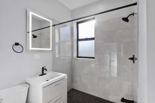 Building Photo - 6109 N Winthrop Ave