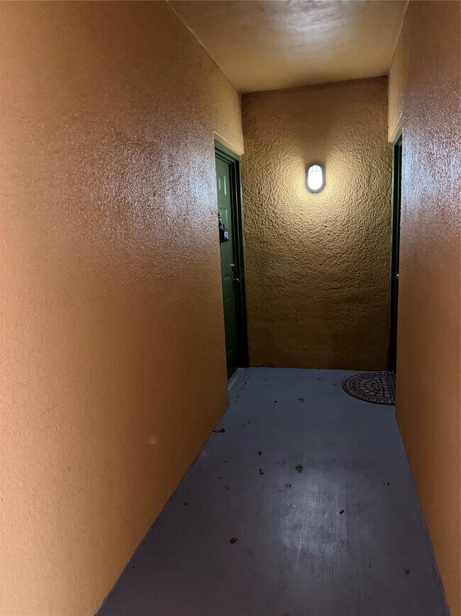 Building Photo - 2351 W Preserve Way