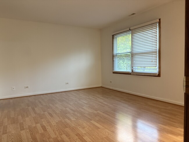 Building Photo - 5431 Ebony Ct