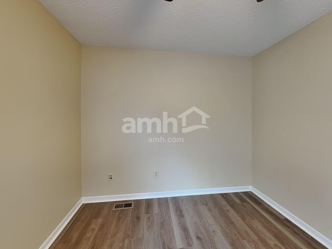 Building Photo - 6297 Satin Wood Dr