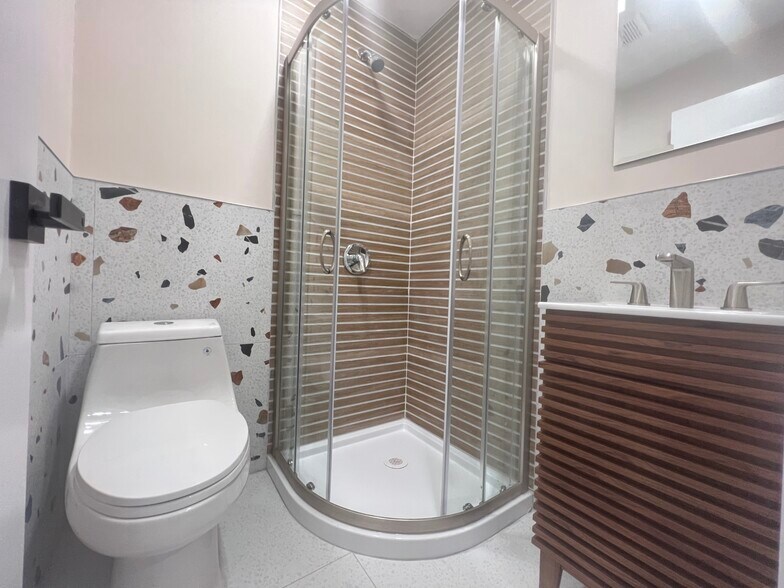 47 Logan Ave 3R - 44 Logan Ave