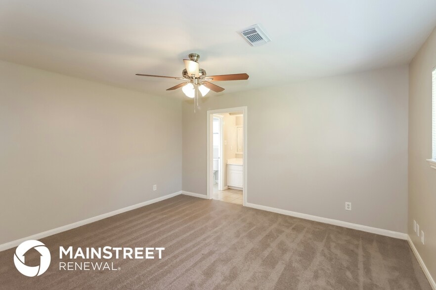 Building Photo - 6038 W Airport Blvd