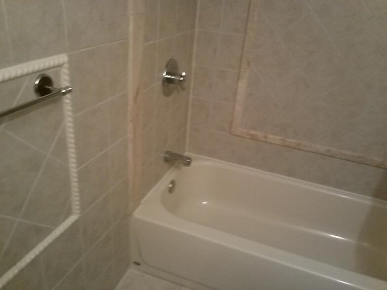Building Photo - 510 Sunshine Ct