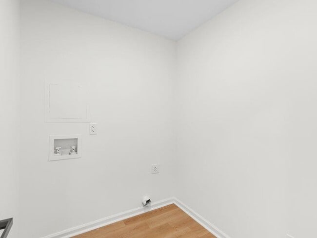 Building Photo - 6060 Winston Trce