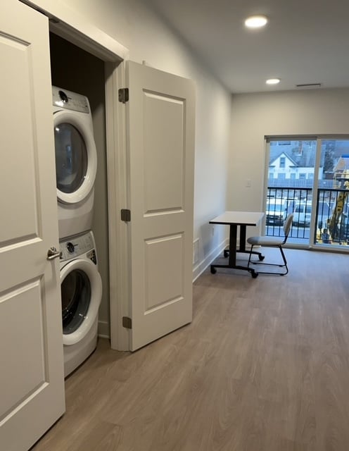 Building Photo - The Monroe