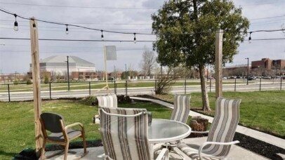 Building Photo - 1508 N Woodridge Ave