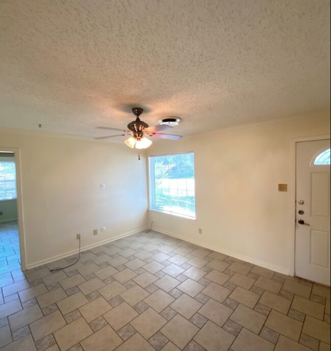 Building Photo - AVAILABLE NOW; APPLY AT OUR WEBSITE TODAY!!