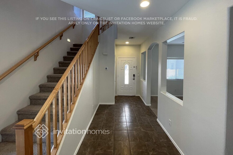 Building Photo - 2516 N 148th Dr