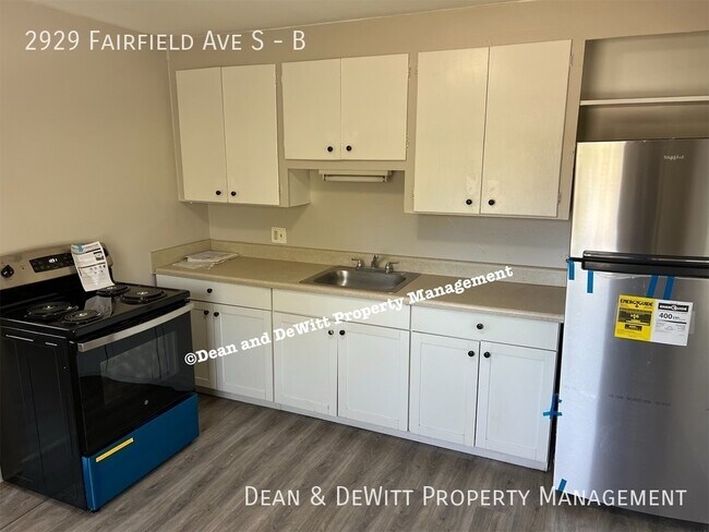 Building Photo - 2929 Fairfield Ave S