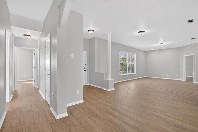 Building Photo - 11304 Balm Riverview Rd