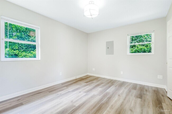 Building Photo - 2071 Colony Rd