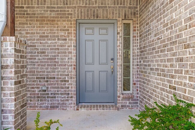 Building Photo - Brand-New 4 Bed | 2.5 Bath | Private Fenced Yard | Over 2,000 Sq Ft