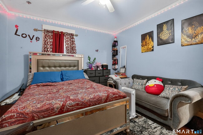 Building Photo - 361 Ridgefield Ave