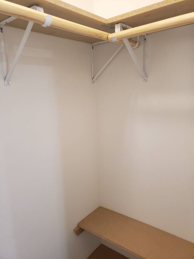 Building Photo - Remodeled Studio in Walkable Kings Beach!