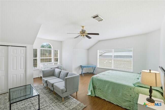 Building Photo - 1410 Katie Lynch Dr