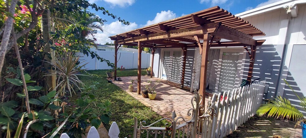 Rear Patio with Trellis - 228 Beverly Dr