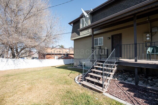 Building Photo - 7222 Ponderosa Dr