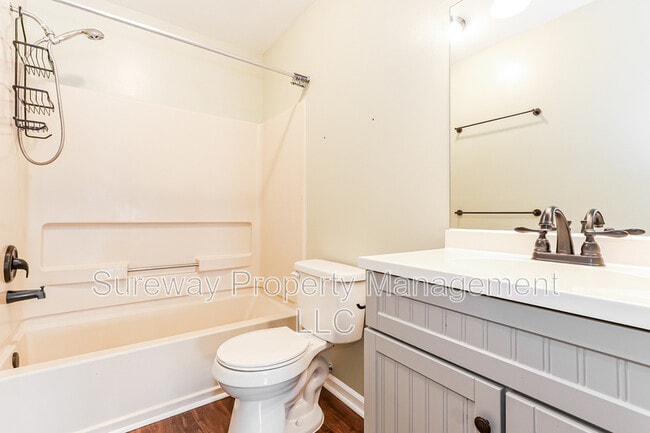 Building Photo - 3 Harrogate Ct