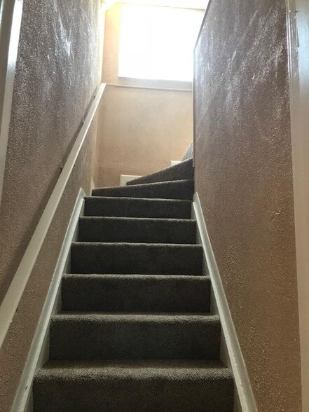 Stairway - 23334 Deziel St