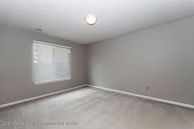 Building Photo - 322 Pere Marquette Dr