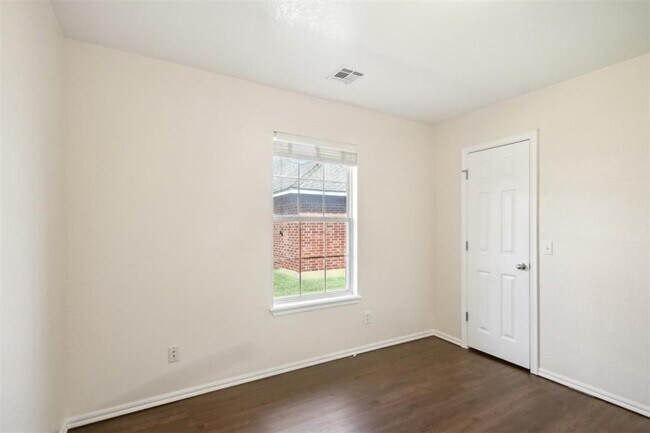 Building Photo - 8212 NW 84th St