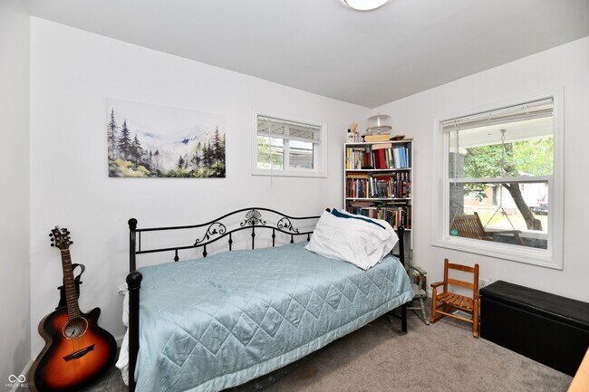 Building Photo - 1924 Mansfield St