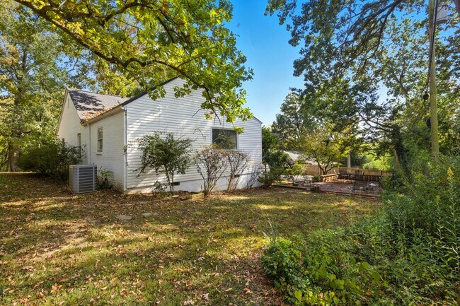 Building Photo - 139 Druid Dr