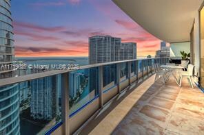 Building Photo - 200 Biscayne Boulevard Way