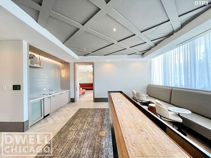 Building Photo - 1147 N Wells St