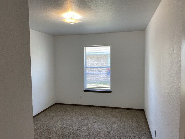 Building Photo - 3128 Jerri Ln