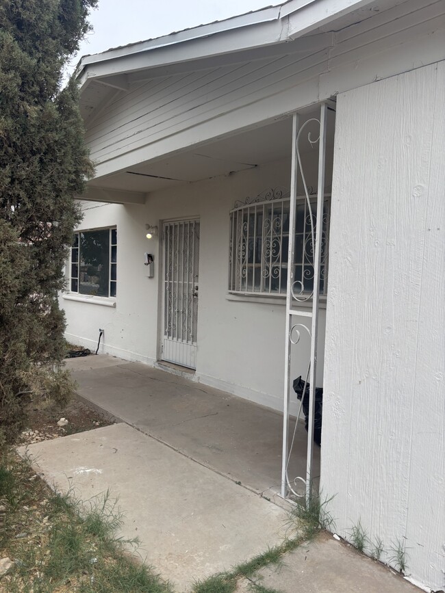 Primary Photo - 604 Cortez Dr