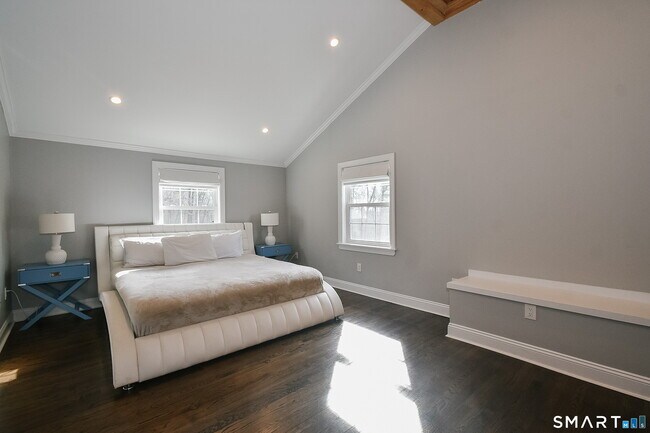 Building Photo - 50 1/2 Mountain Spring Rd