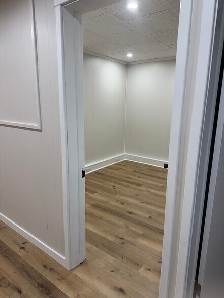 Den - 134 Maple St