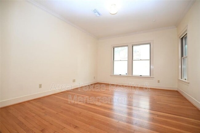 Building Photo - 2310 Dryden Rd